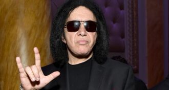 Gene Simmons As pessoas que compram rock são predominantemente brancas