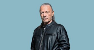 Iron Maiden Eu estava ocupado transando com tudo que se movia, relembra Bruce Dickinson sobre o lado negro dos selvagens anos 80