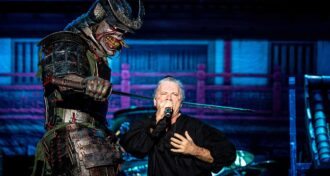 Iron Maiden Nós temos o Eddie. E o Eddie é mais radical e legal do que qualquer um deles, diz Bruce Dickinson sobre rock stars