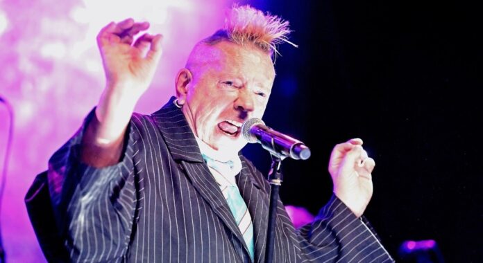 Sex Pistols eles vão acabar com tudo o que era bom nos Pistols eliminando o ponto e o propósito de tudo isso, diz John Lydon sobre reunião da banda