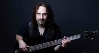 Symphony X Estamos trabalhando em um novo álbum, e ele terá todas as coisas legais que vocês gostam, diz Mike LePond