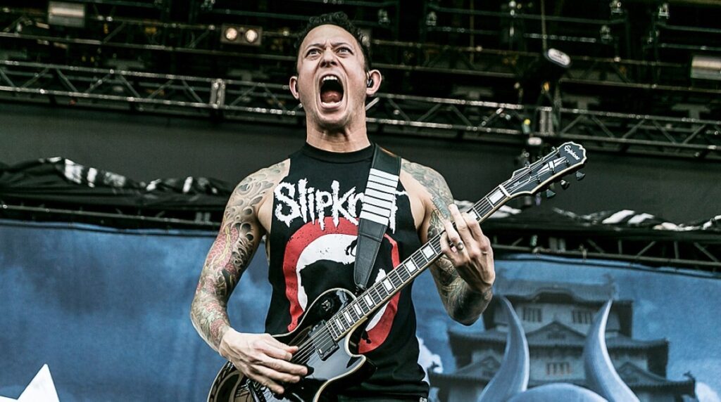 Trivium foi intimidado pela equipe do Ozzfest 2005 após se negarem a jogar ovos no Iron Maiden: "atiravam terra em nós", conta Matt Heafy