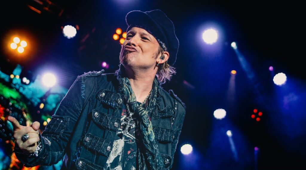 Avantasia: "As pessoas ficam absolutamente infelizes se não tiverem algo para reclamar, é como se quisessem que o mundo inteiro saiba o quão miseráveis elas são", diz Tobias Sammet