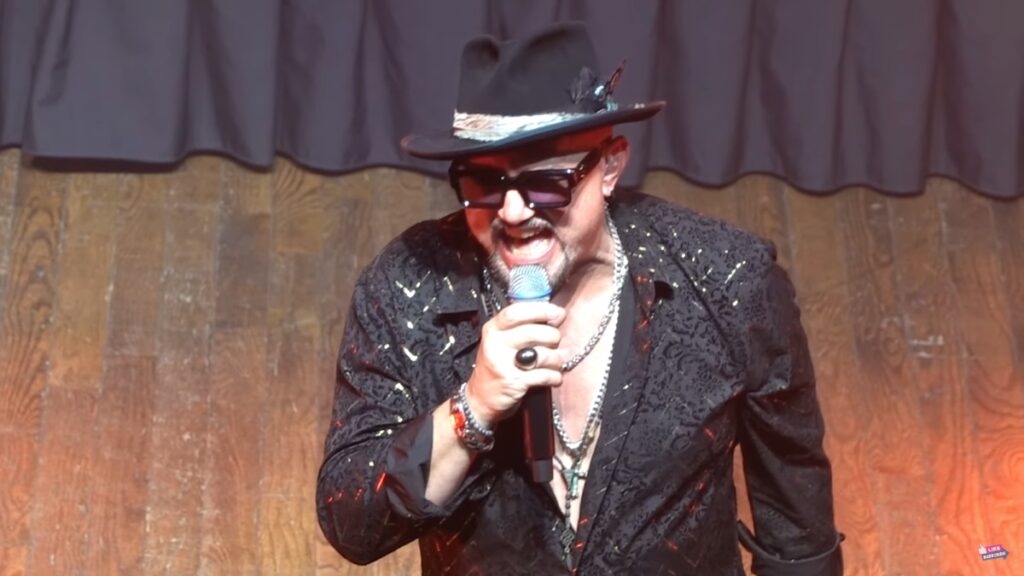 Queensrÿche Eu diria 'nunca diga nunca.' Mas eles parecem muito felizes com o que estão fazendo, diz Geoff Tate sobre reunião da formação clássica