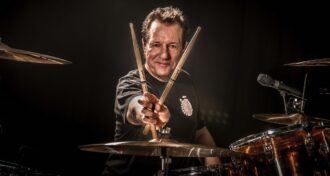 Scorpions Ex-baterista, Herman Rarebell, não vai beijar a bunda de ninguém para retornar à banda