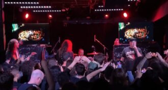 Jello Biafra se junta aos irmãos Cavalera para cantar “Nazi Trumps F**k Off”