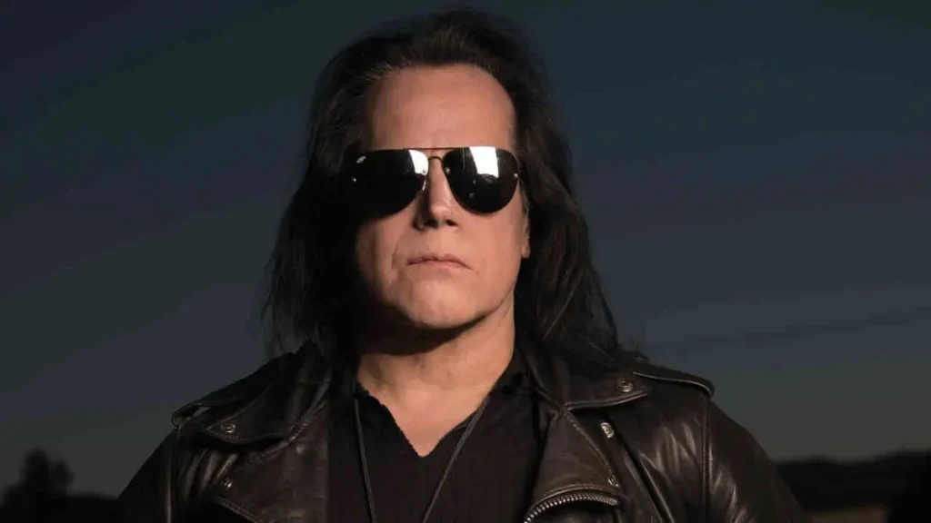 Danzig: fãs debatem sobre símbolo associado ao n@z!sm* encontrado em mercadorias da banda