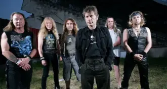 Iron Maiden: documentário especial de celebração aos 50 anos da banda contará com depoimentos de Lars Ulrich e Gene Simmons, entre outros