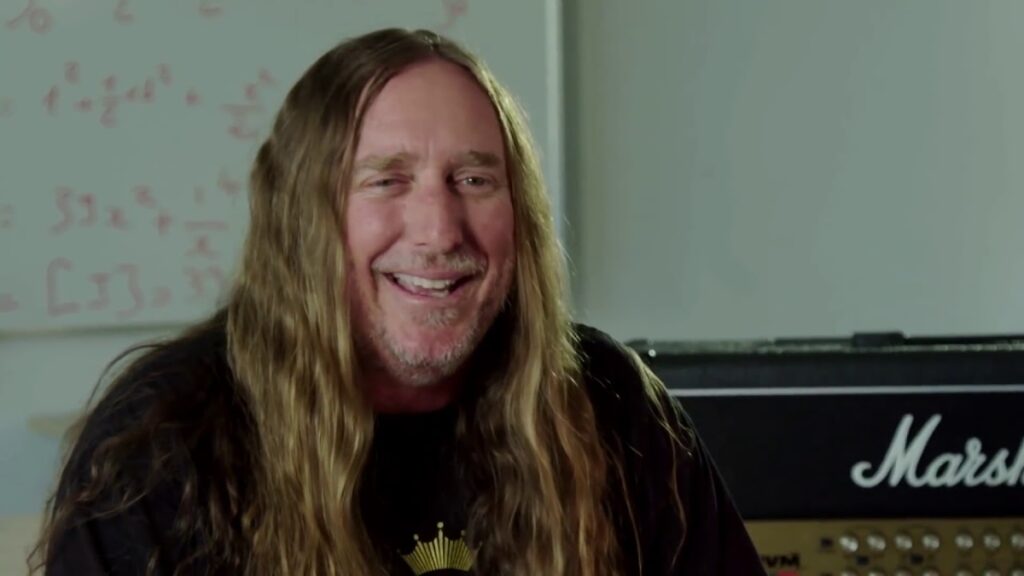 Obituary: "Era sangue de verdade por todo o lugar, e em todas as roupas deles", diz John Tardy sobre a coisa mais satânica que já viu ao longo de sua jornada com a banda