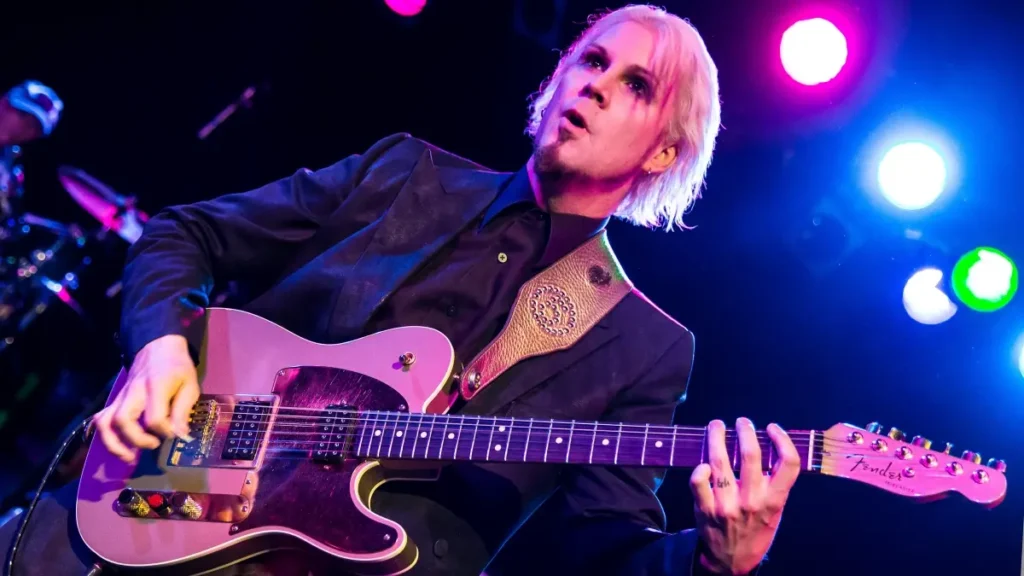 John 5 relembra incidente no palco Marilyn Manson: "Foi tão pouco profissional da minha parte, e me senti tão mal com isso. Nem consigo assistir"