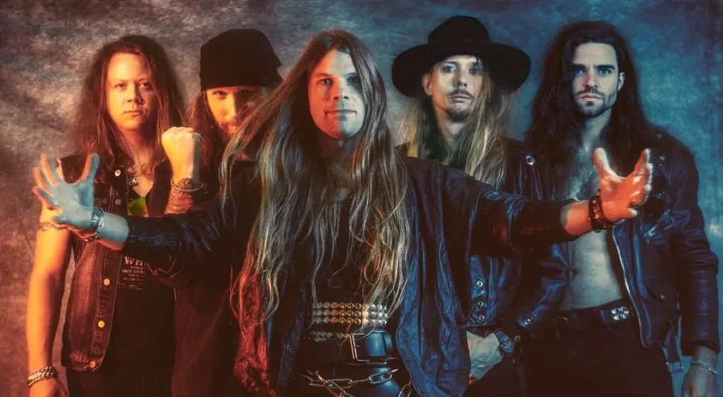 H.E.A.T: assista ao clipe do novo single "Running To You"