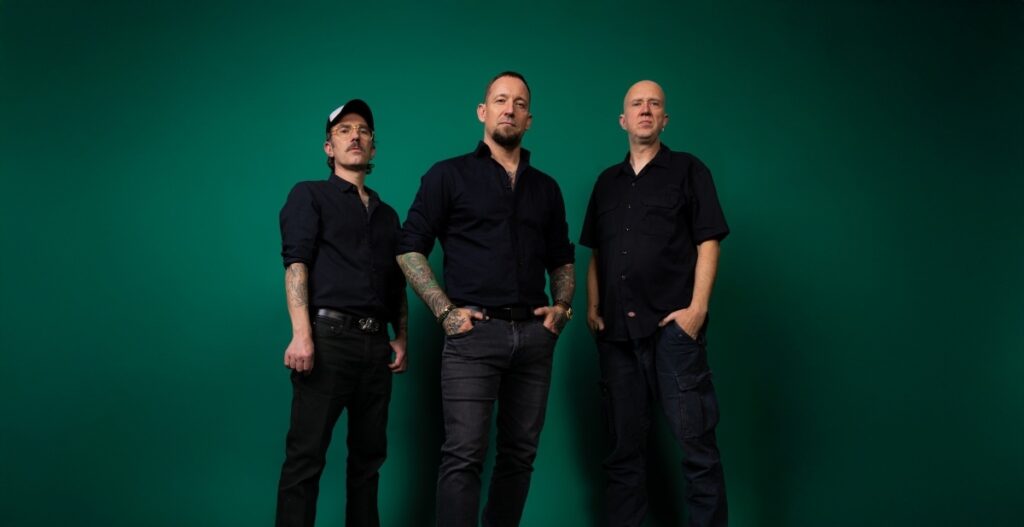 Volbeat lança a nova música "In The Barn Of The Goat Giving Birth To Satan's Spawn In A Dying World Of Doom"