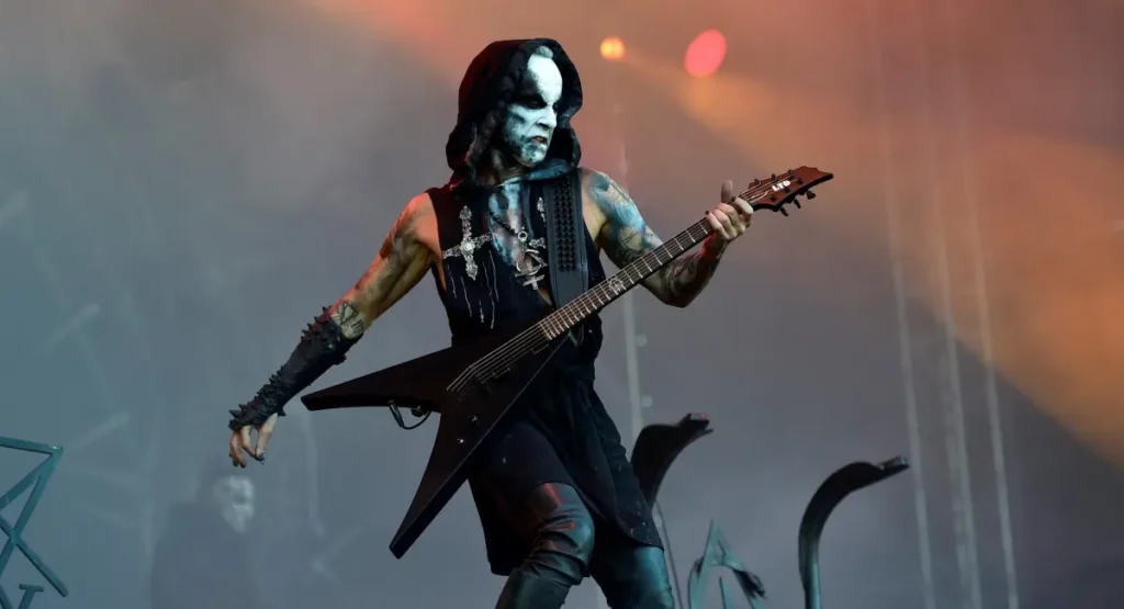 Behemoth: "Nunca comecem uma banda nova. A última coisa que o Spotify precisa é de mais uma banda de Black Metal", diz Nergal