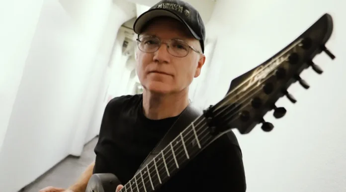 Megadeth: Chris Poland diz que comentários de Dave Mustaine prejudicaram sua carreira por chamá-lo de 