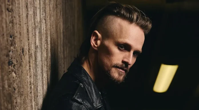 Erik Grönwall precisou abandonar turnê europeia com Michael Schenker: 