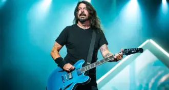 Foo Fighters anuncia o primeiro show em 2025