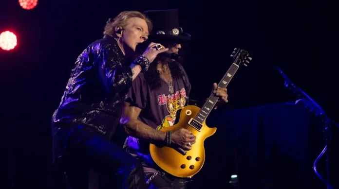 Guns N' Roses toca um de seus covers ao vivo pela primeira vez em Abu Dhabi