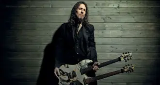 Como a música une as pessoas e a política as divide: Ron 