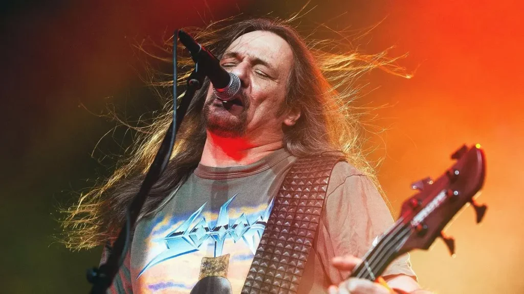 Sodom: "Quero parar de fazer turnês por um tempo. Não sei quanto tempo vai levar. Mas tenho certeza de que voltarei um dia", diz Tom Angelripper