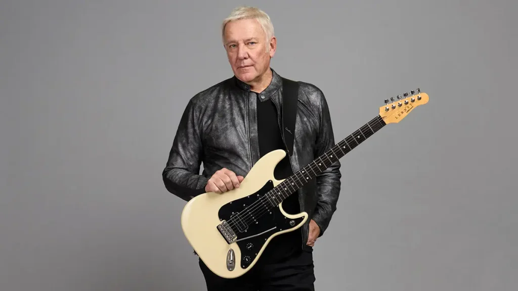 Alex Lifeson, do Rush, opina sobre a era dos guitarristas de redes sociais: "Há alma nisso? Há algum propósito além de ser apenas chamativo?