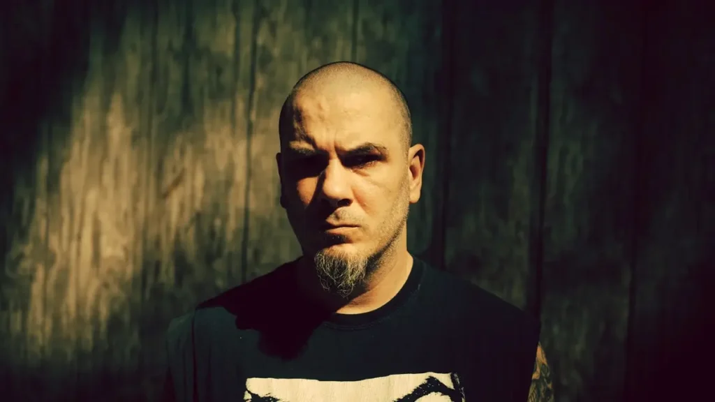 Phil Anselmo se sente sortudo e afortunado após o retorno do Pantera: "Parece uma bênção"