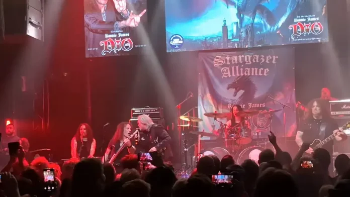 Mais de 20 músicos se reúnem para homenagear Ronnie James Dio em Estocolmo, na Suécia (assista!)