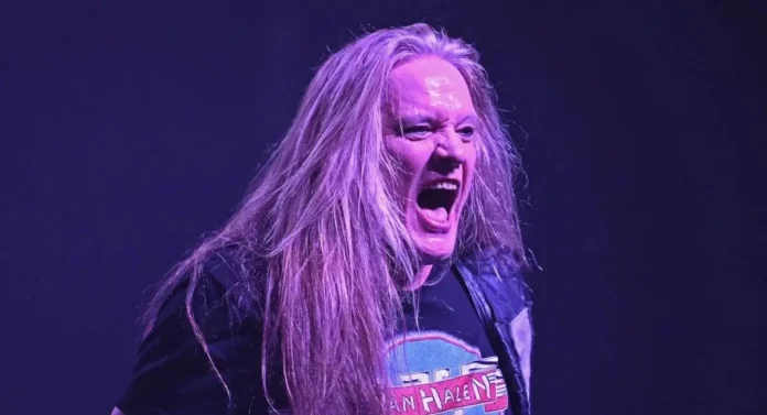 Sebastian Bach está tentando contatar seus ex-colegas do Skid Row, mas 