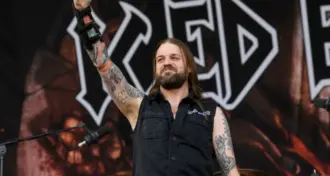Stu Block gostaria que Matt Barlow retornasse ao Iced Earth: 