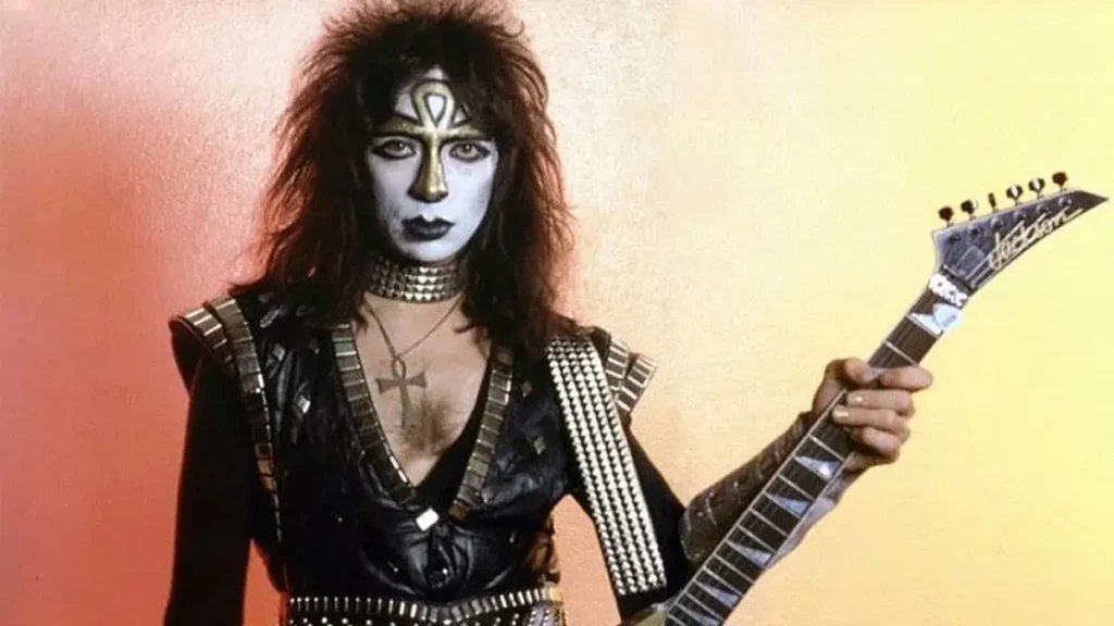 Kiss: segundo Gene Simmons, o pior inimigo de Vinnie Vincent é ele mesmo, "Toma decisões horríveis na vida. Sinto pena"