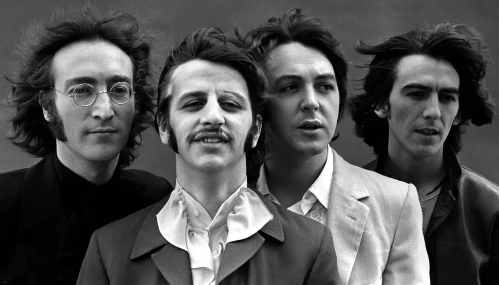 "Os Beatles estão acima e além de qualquer coisa que alguém já viu na música ao longo de 200 anos", diz Gene Simmons