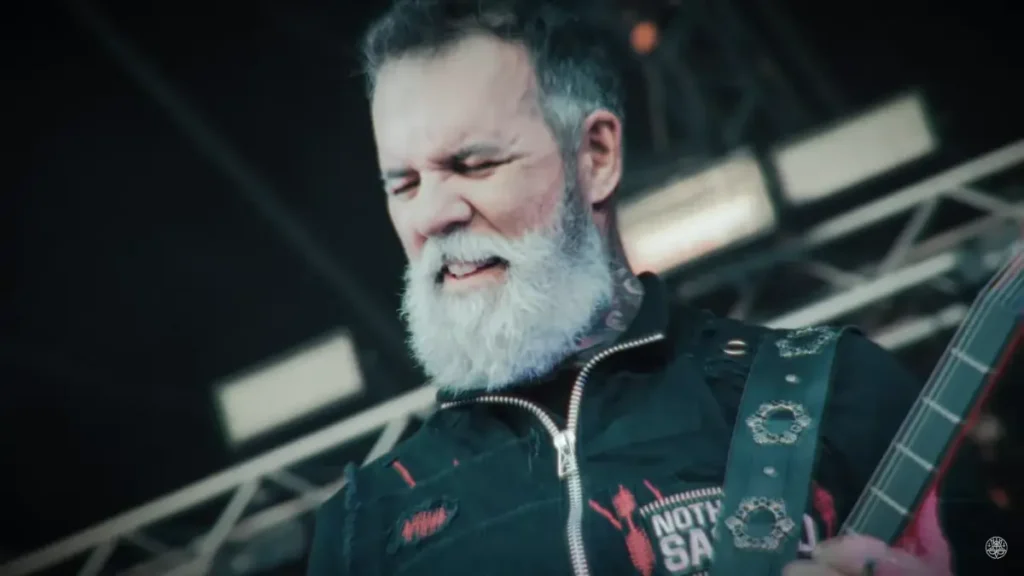 The Troops Of Doom: "Eu gosto muito do que a gente chama de 'farofa'. Eu gosto de Cinderella, eu amo Mötley Crue, eu gosto de Ratt", diz Jairo Guedz