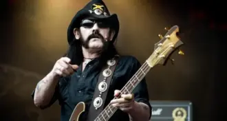 Qual era a opinião de Lemmy Kilmister sobre Beatles e Rolling Stones? 