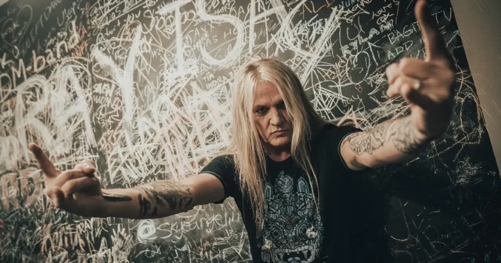 Skid Row: Não faz sentido para Sebastian Bach que ele não esteja na banda, "Somos cinco caras que estão tocando as mesmas músicas, mas não estamos juntos"