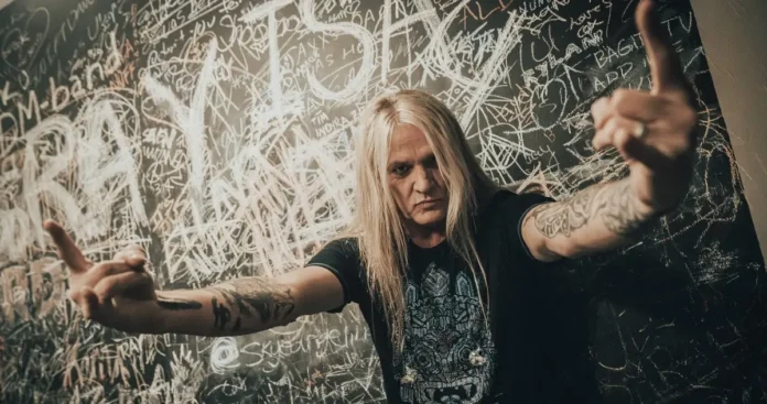 Skid Row: Não faz sentido para Sebastian Bach que ele não esteja na banda, 
