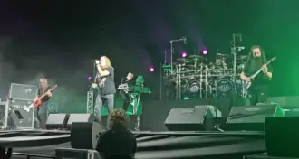 Dream Theater homenageia o Pink Floyd tocando 