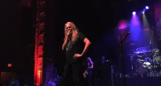 Sebastian Bach ainda tem esperança de uma reunião com o Skid Row: 