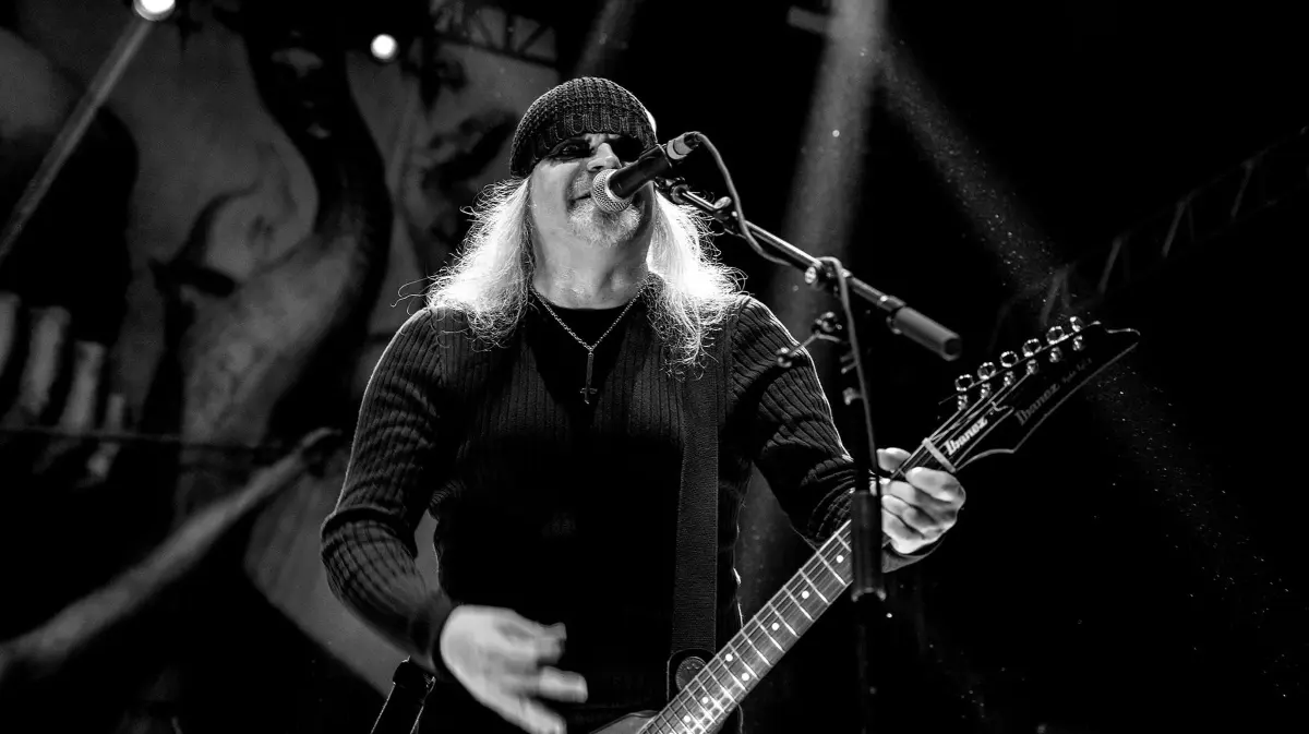Tom Warrior admite a possibilidade de criar novas músicas no estilo Hellhammer