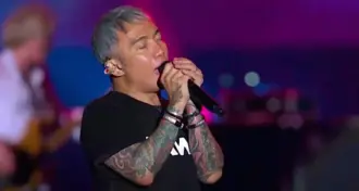 Journey: Arnel Pineda é acusado de violência doméstica por ex-esposa