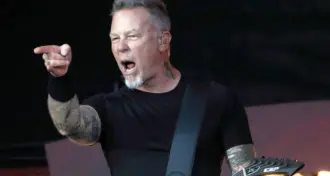 Metallica: fake news envolvendo James Hetfield e Charlie Kirk viraliza nas redes sociais