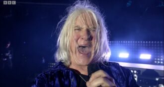 Joe Elliott revela que novo álbum do Def Leppard está em andamento