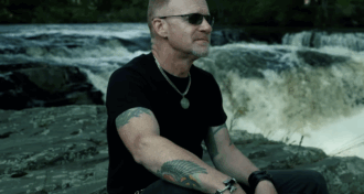 Matt Barlow (ex-Iced Earth), sobre o seu trabalho como policial: 