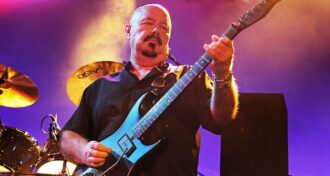 Magnum: lendas do Rock britânico anunciam novo álbum em memória de Tony Clarkin