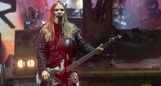 Pär Sundström explica por que o Sabaton não fala sobre conflitos atuais em andamento