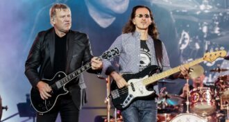 Rush retorna aos palcos em 2026 com a turnê Fifty Something