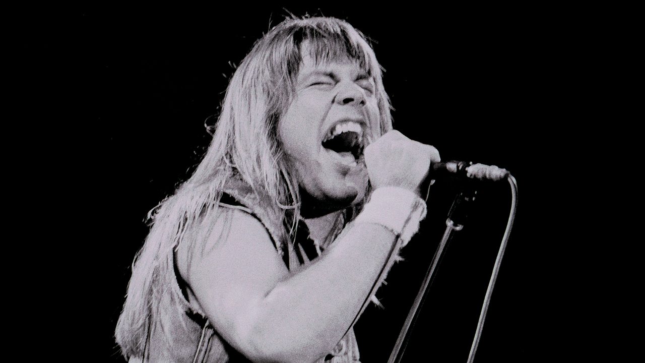 Iron Maiden: "Bruce é incomum. O que provavelmente é o que o torna tão bom", diz Steve Harris