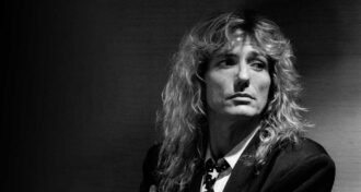 Joe Elliott ficou com olhos marejados quando David Coverdale anunciou a aposentadoria