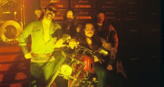 Cruel Force quebra pescoços em mais um single violento! 4° disco estreia na sexta-feira (27)