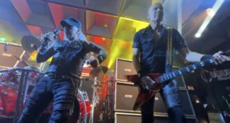 Accept: disco que celebra os 50 anos da banda traz convidados do Pantera, Judas Priest, Metallica, Ghost e Scorpions