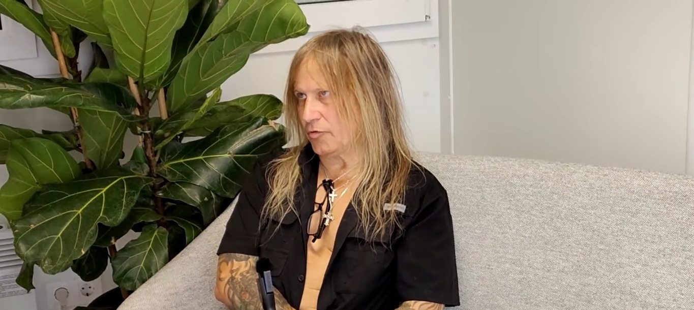 Chris Caffery relembra caos criativo de Savatage com orquestra em Pompeia