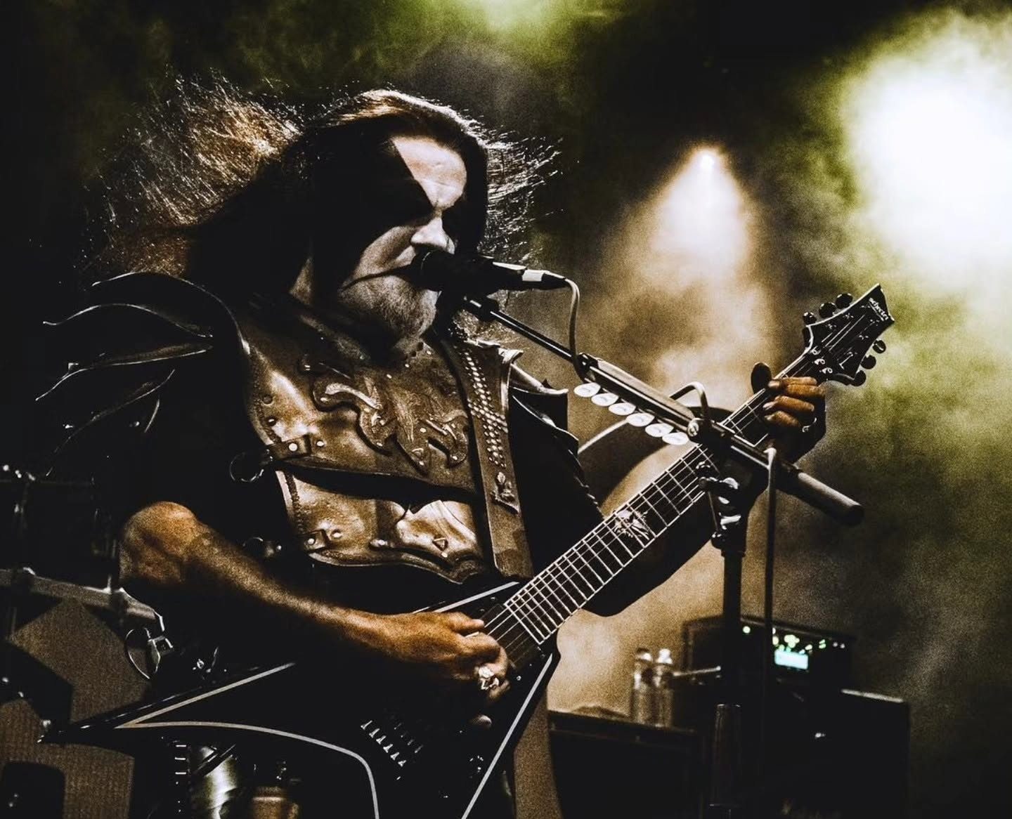 Abbath abandona show após dois minutos na Finlândia; saúde do vocalista motivou interrupção